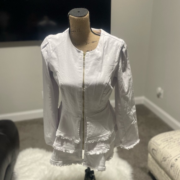 Venus | White & Black Raw-Edge Lace-Up - Picture 7 of 8